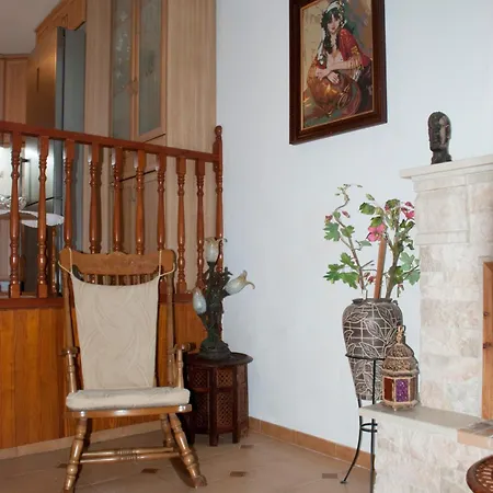 Gaia Garden House